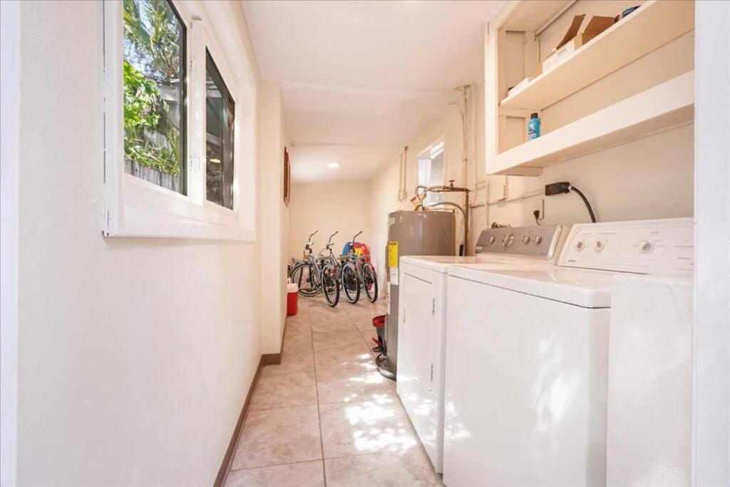 5 Minutes Walk To 4br/2baths * Daytona Beach
